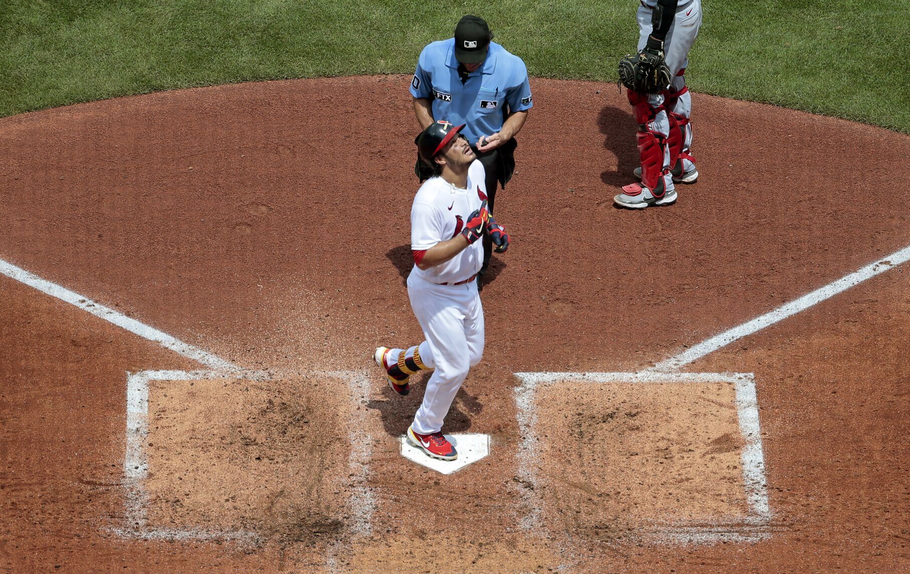 Cardinals fall to Reds 7-6